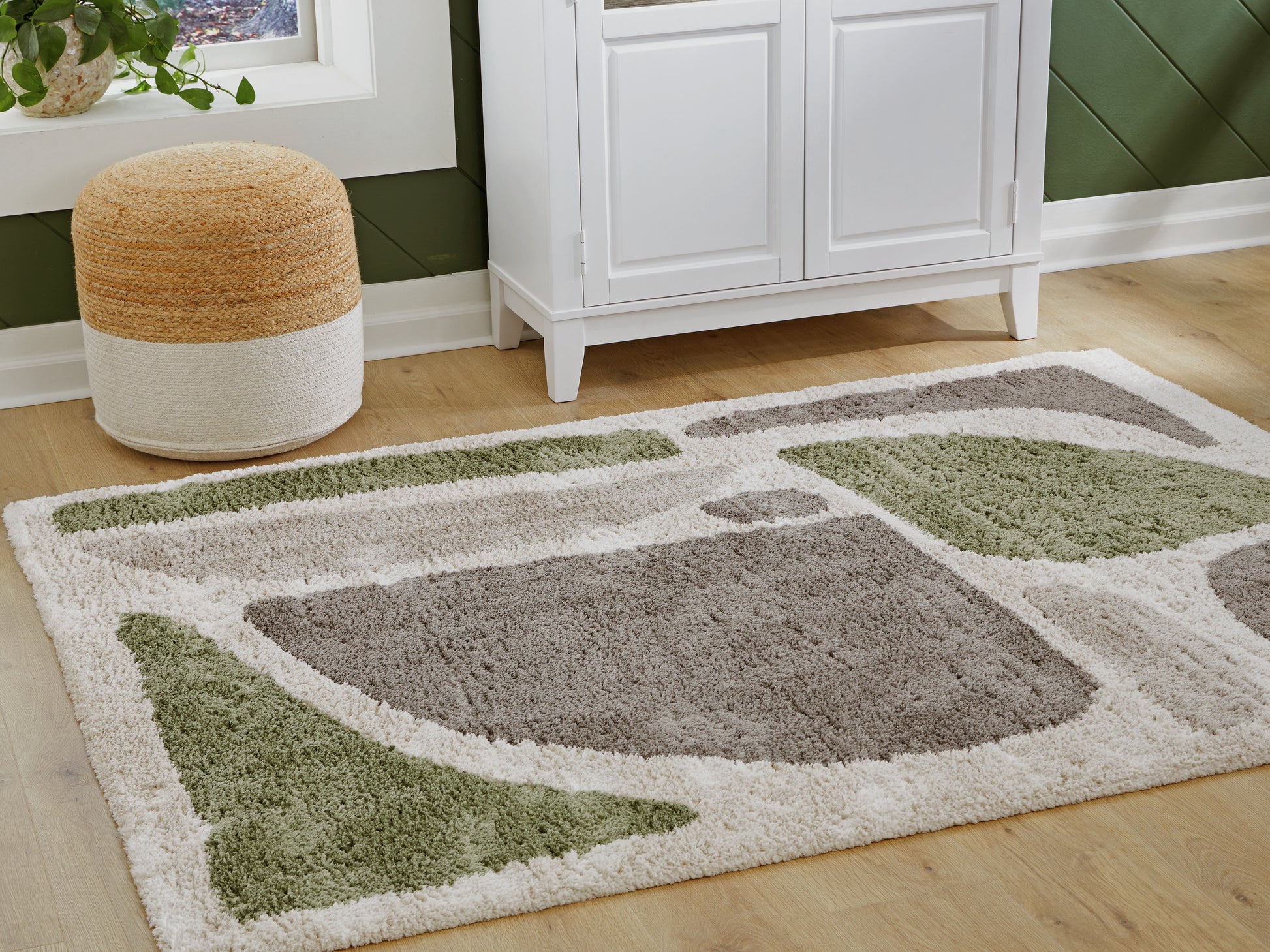 Bradenton Furniture Outlet - Ashley Furniture - Anburgh Rug - Large Rug / Green/Gray/Ivory - R407351