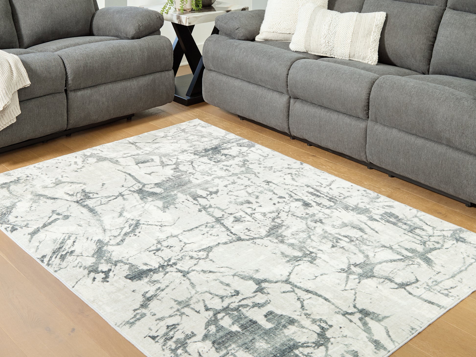 Bradenton Furniture Outlet - Ashley Furniture - Tobinbury Rug - Washable 8' x 10' Area Rug / Gray - R407421