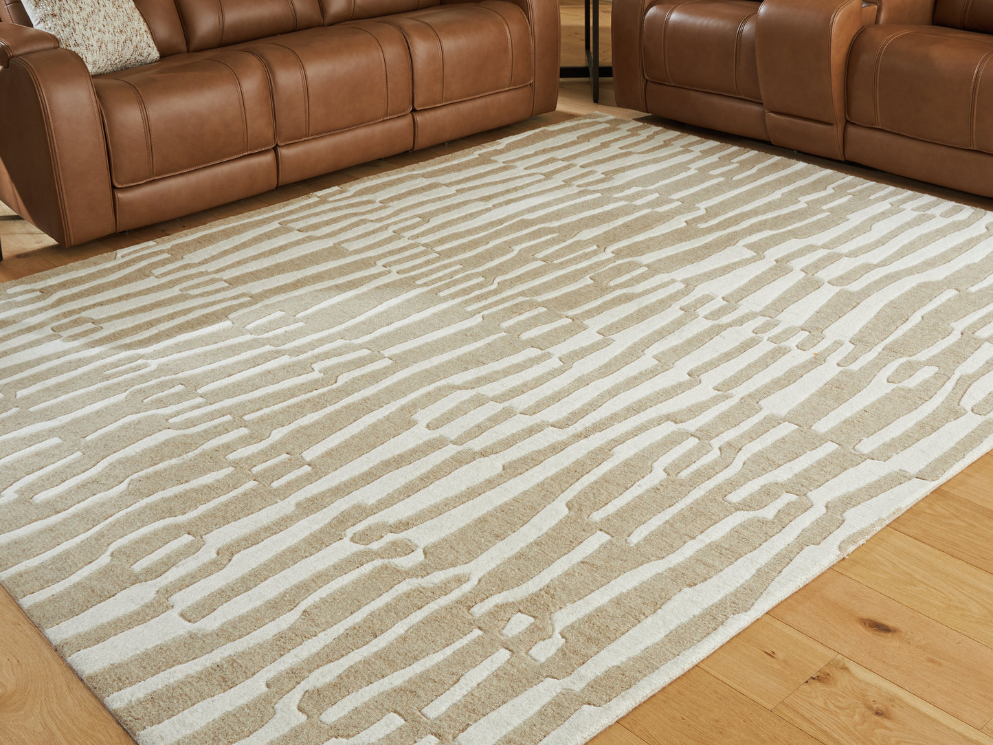 Bradenton Furniture Outlet - Ashley Furniture - Corrbell Rug - 7'8" x 10' Area Rug / Beige/White - R407631