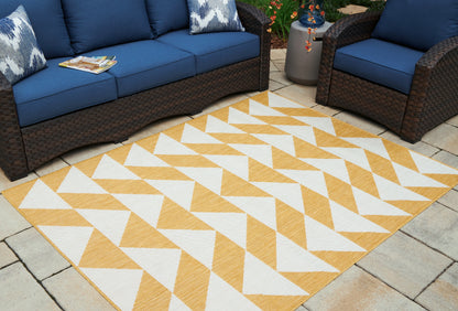 Bradenton Furniture Outlet - Ashley Furniture - Thomley Rug - 8' x 10' Rug / Ivory/Yellow - R900061