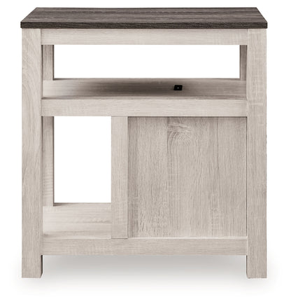 Fendenmore Chairside End Table