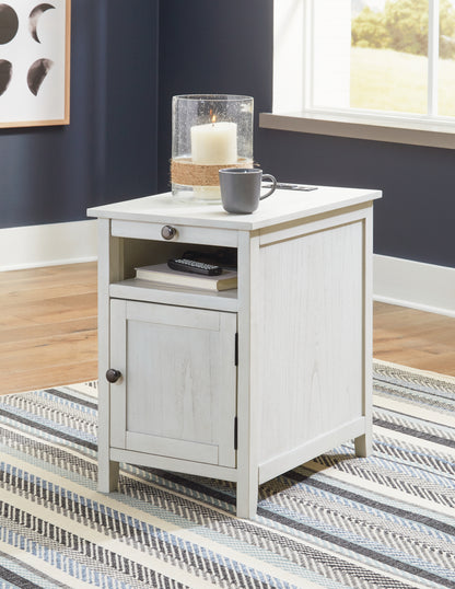 Bradenton Furniture Outlet - Ashley Furniture - Treytown Chairside End Table - Chair Side End Table / Antique White - T300-517