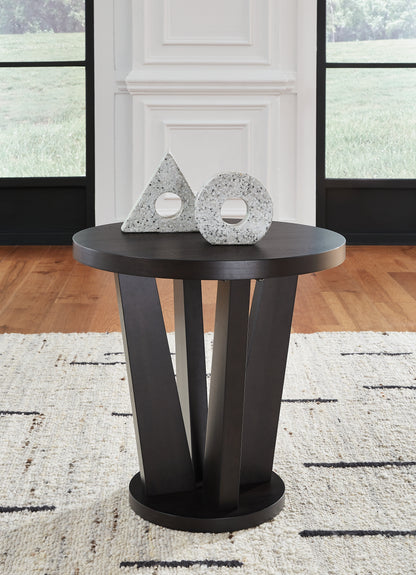 Bradenton Furniture Outlet - Ashley Furniture - Chasinfield End Table - Round End Table / Dark Brown - T458-6
