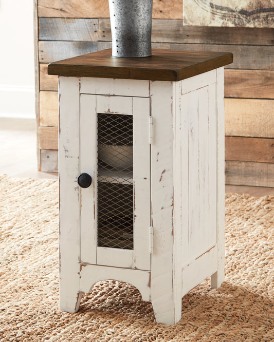 Bradenton Furniture Outlet - Ashley Furniture - Wystfield Chairside End Table - Chair Side End Table / White/Brown - T459-7