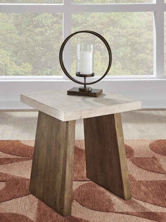 Bradenton Furniture Outlet - Ashley Furniture - Brendalhouse End Table - Square End Table / Light Brown - T642-2