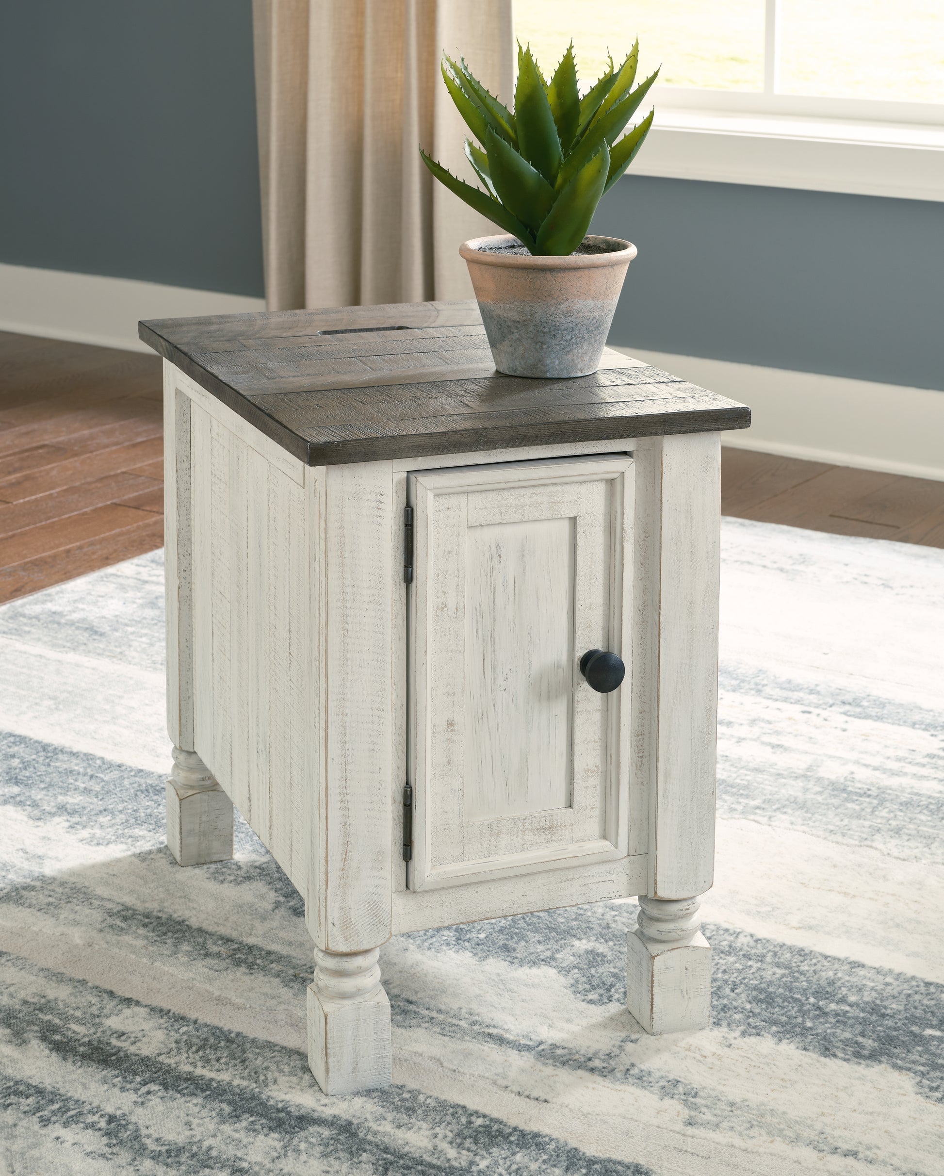 Bradenton Furniture Outlet - Ashley Furniture - Havalance Chairside End Table - Chair Side End Table / White/Gray - T994-7