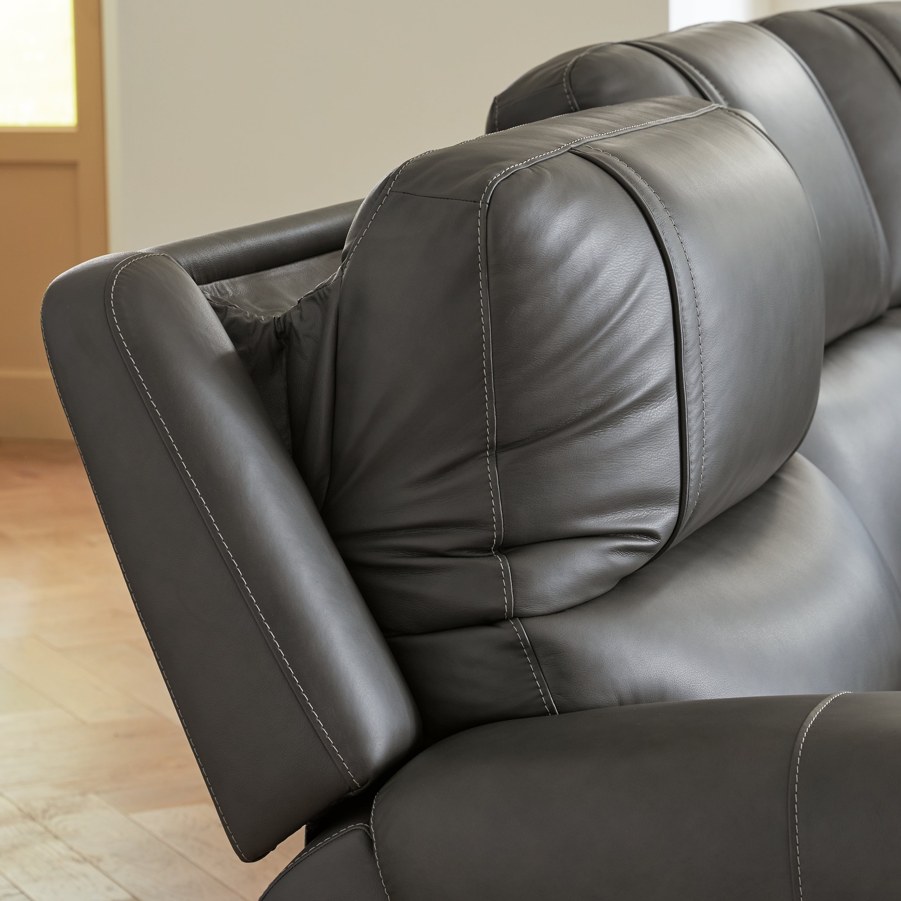 Bradenton Furniture Outlet - Ashley Furniture - 5Z - Pittson Sectional